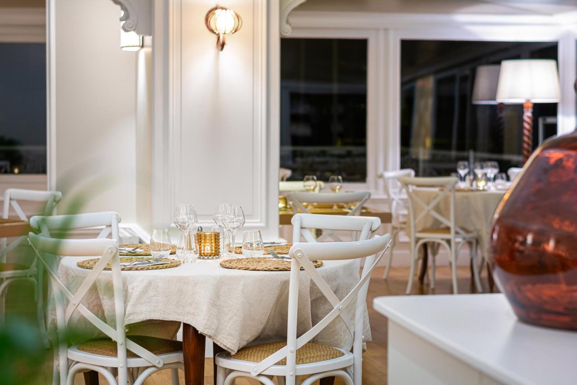 Hotel De La Plage Courseulles-sur-Mer Zewnętrze zdjęcie