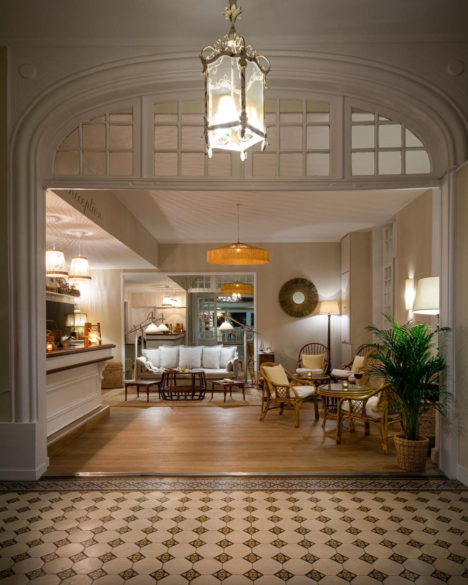 Hotel De La Plage Courseulles-sur-Mer Zewnętrze zdjęcie