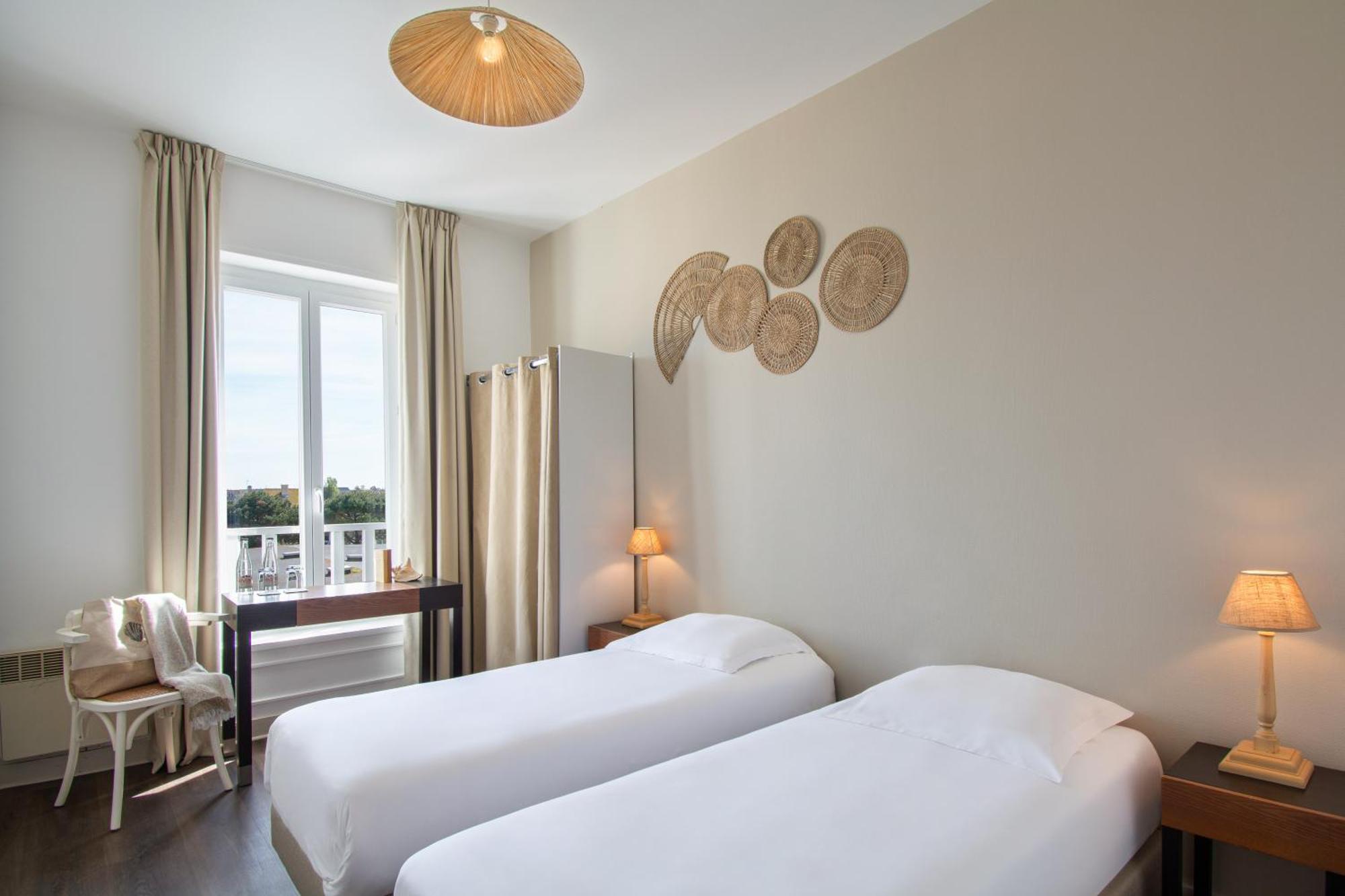Hotel De La Plage Courseulles-sur-Mer Zewnętrze zdjęcie