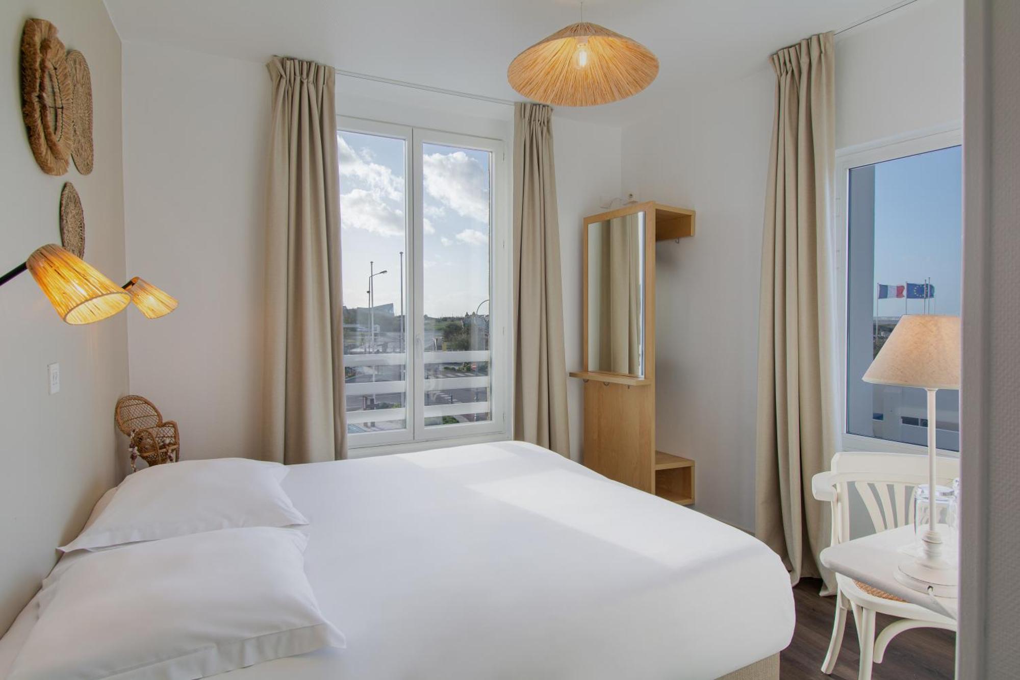 Hotel De La Plage Courseulles-sur-Mer Zewnętrze zdjęcie
